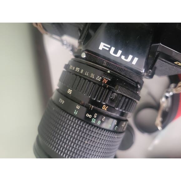Fuji AX Multi Program Camera, Tamron lenses, smart cord, rewinder, flash. - Picture 9 of 16